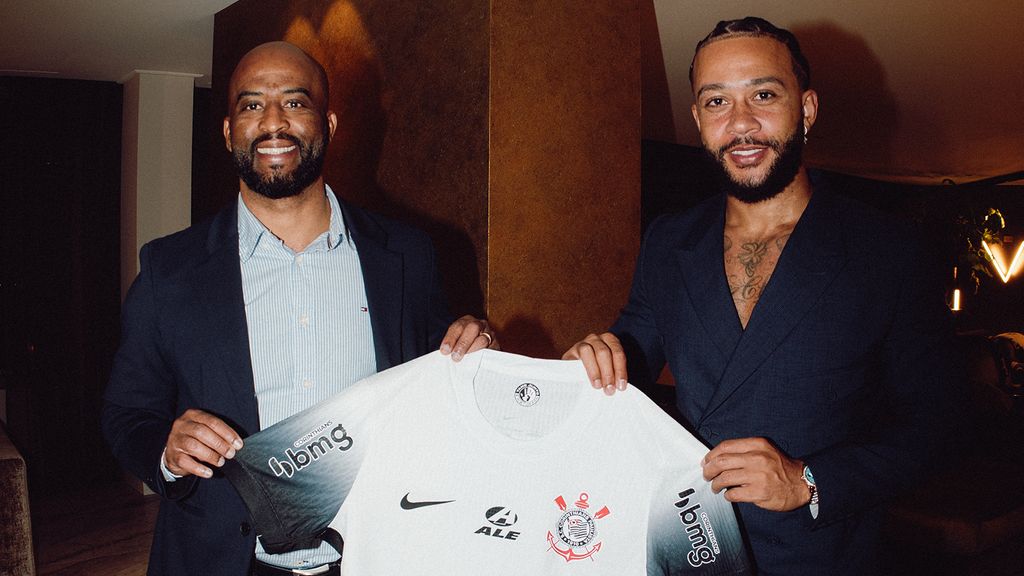 Memphis Depay tekent officieel bij Corinthians tot 2026