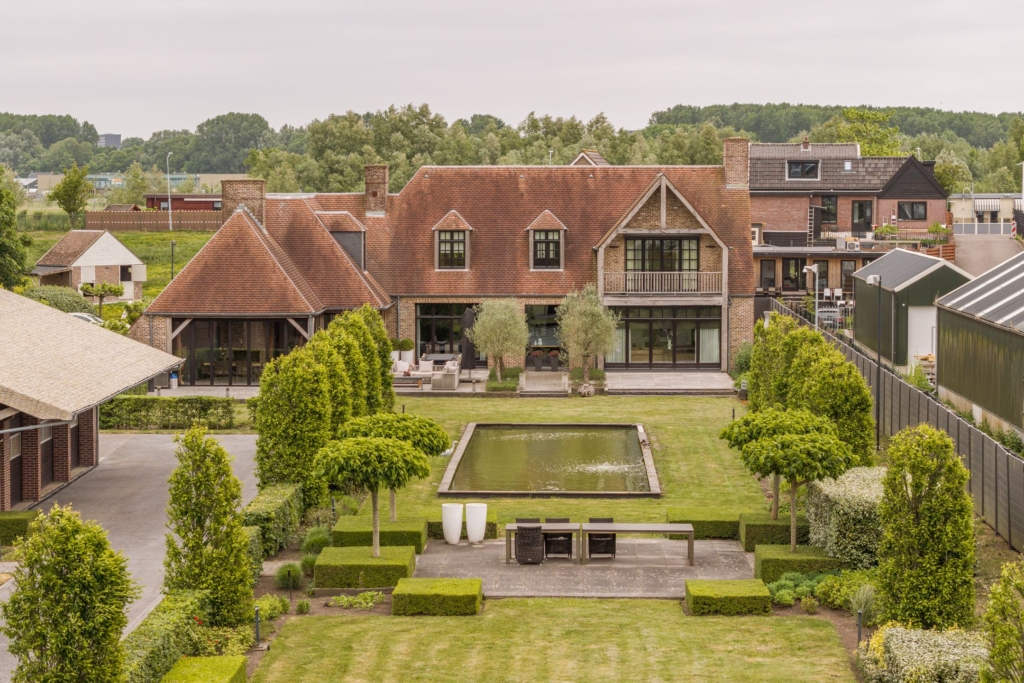 Lijnderdijk 180 tuin