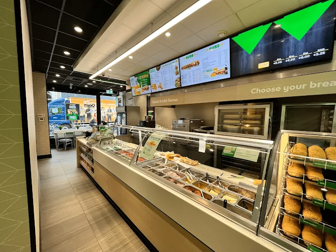 Subway Hoofdbrug 6