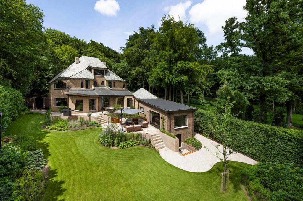 De prachtige tuin van deze Monumentale Villa in het gooi