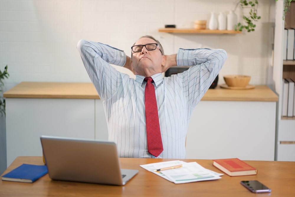Werknemers zitten gemiddeld 9 uur per dag